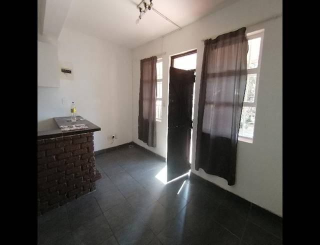 1 BEDROOM PROPERTY TO RENT IN ALBERTVILLE